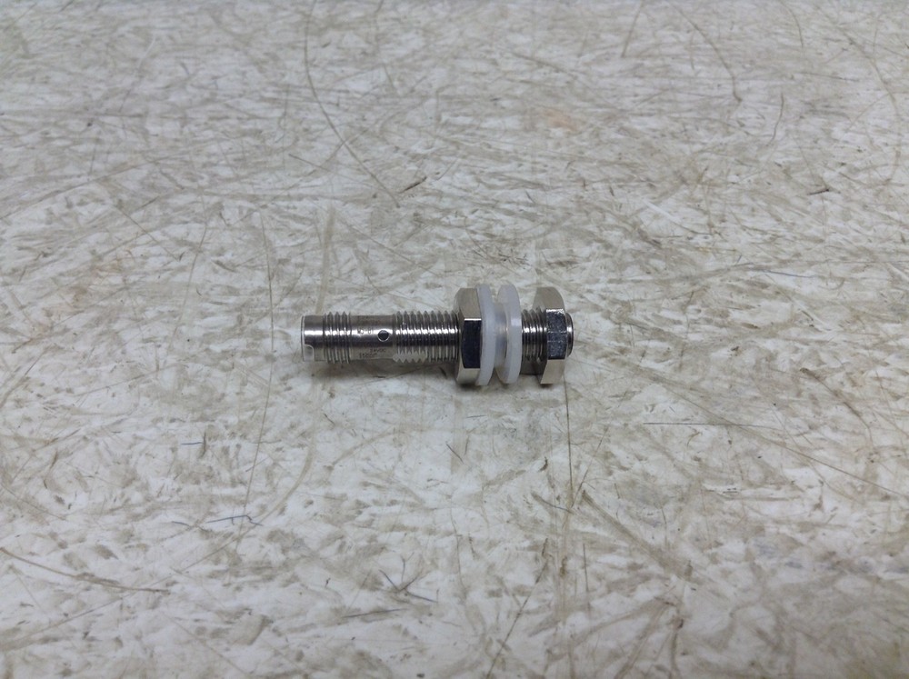 Omron E2A-S08KS02-M5-B1 12-24 VDC Proximity Switch Sensor E2AS08KS02M5B1