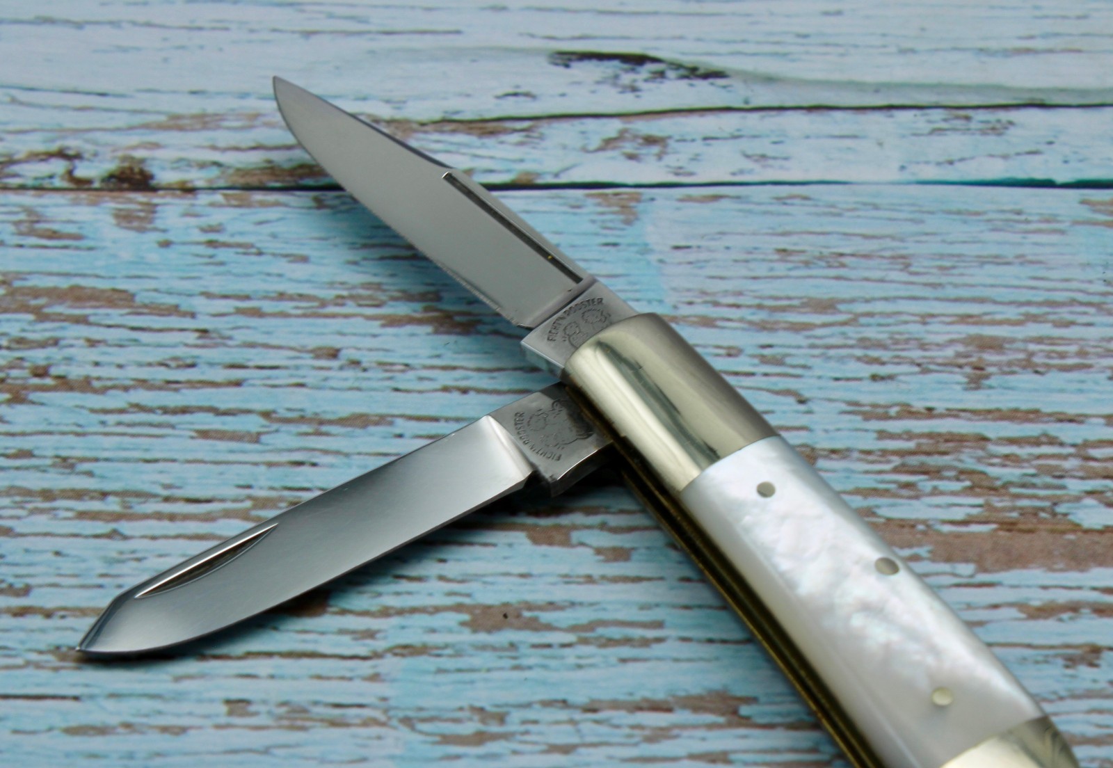 1982-1994 Fightn' Rooster Frank Buster 2.5" Pearl Trapper