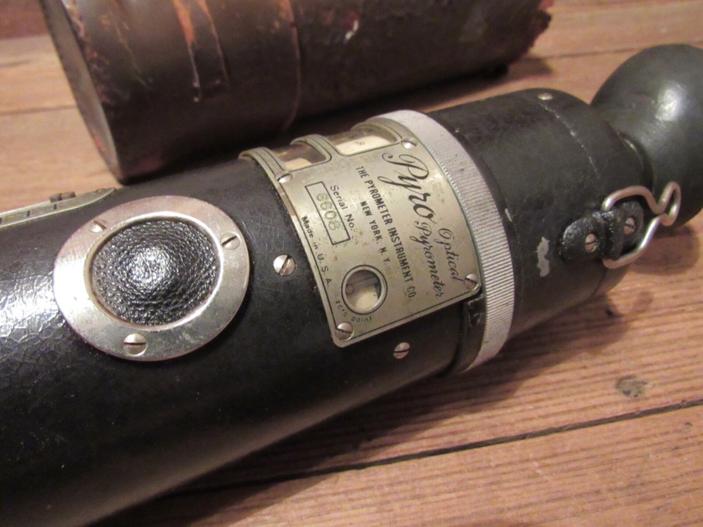 VINTAGE PYRO OPTICAL PYROMETER THERMOMETER