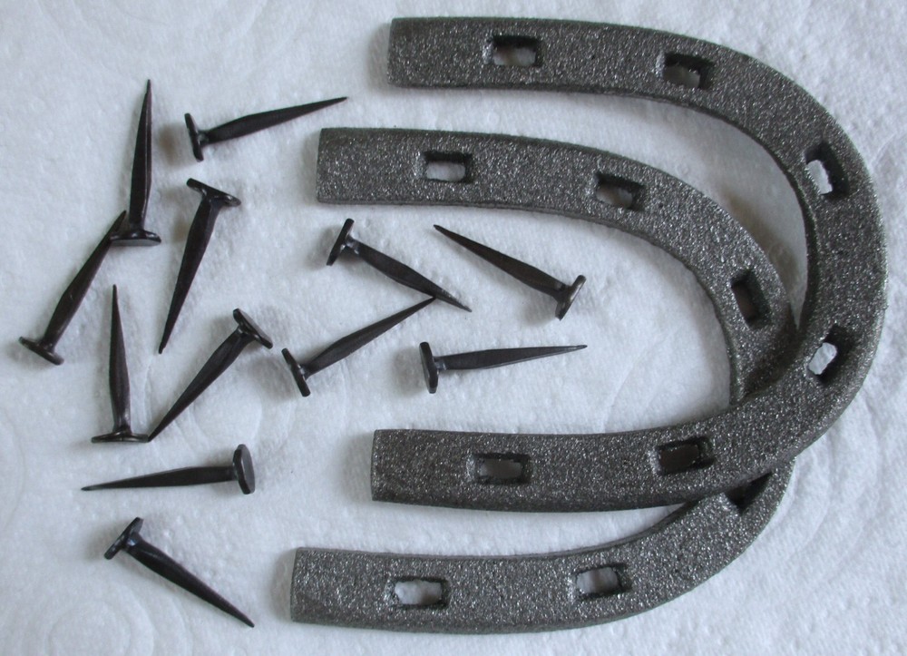 Set British Army:"AMMO BOOT HEEL PLATES" (With Fixing Nails/Screws, Sizes 9-10)