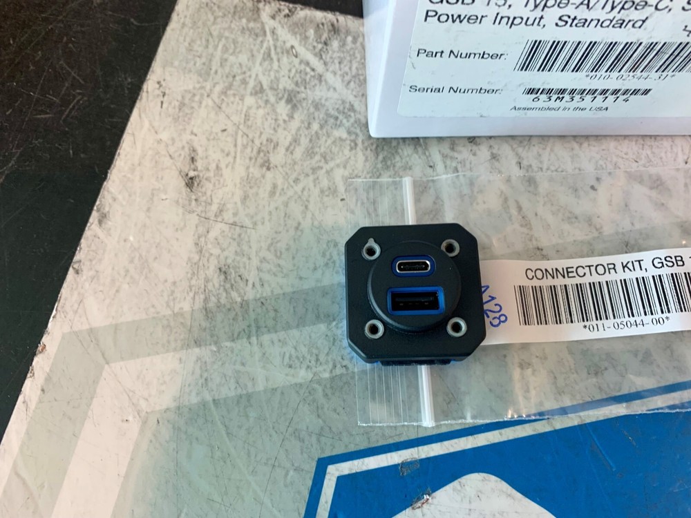 USB Charger 010-02544-31 New