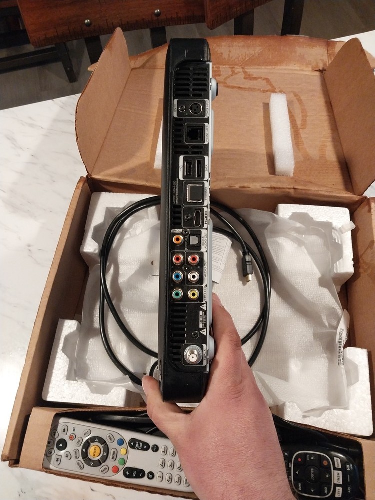 DirecTV HR44-500 Receiver with Power Supply