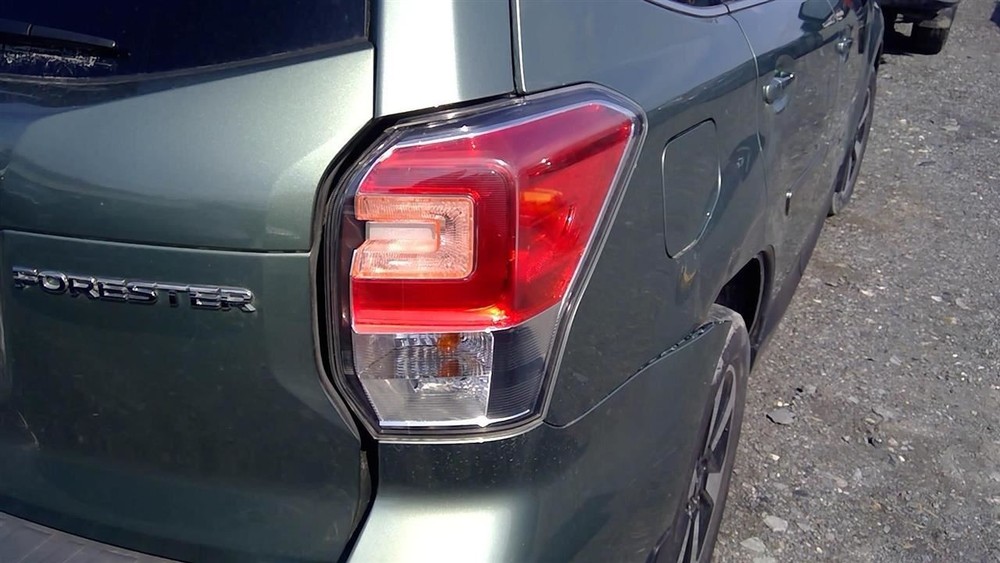 FORESTER 2018 Glove Box 2129551