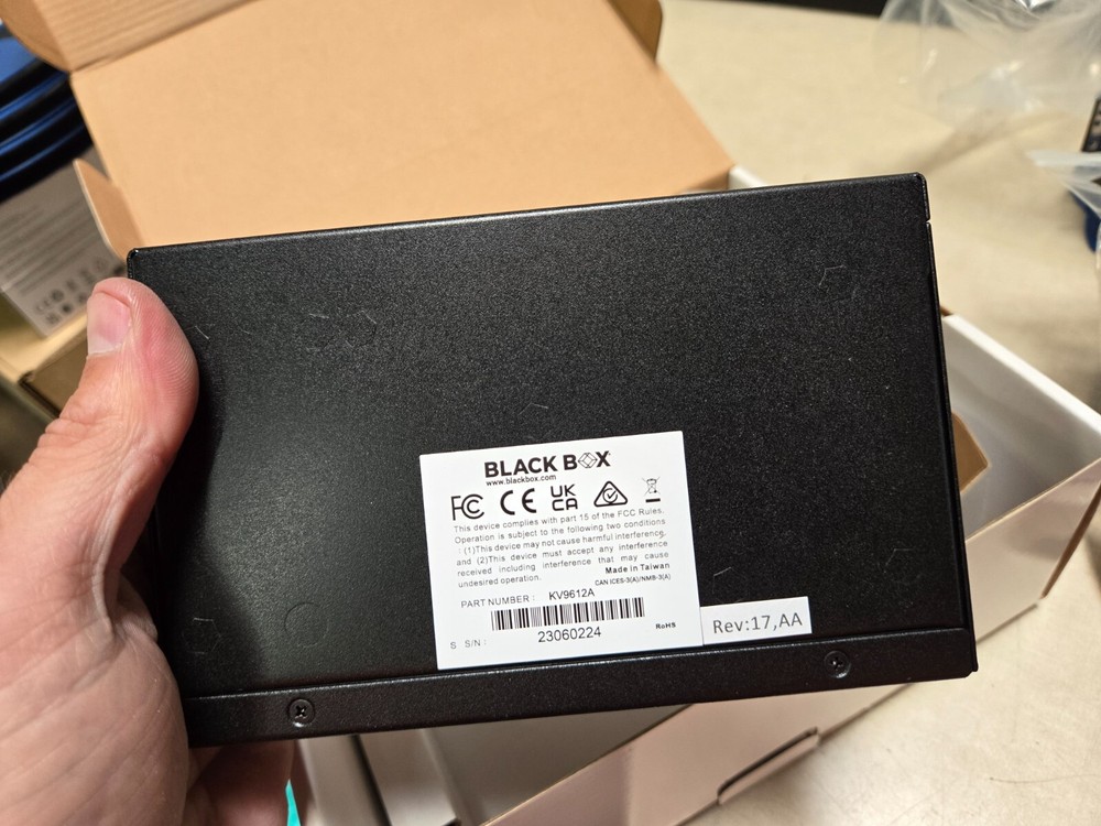 BLACK BOX KV9612A DESKTOP KVM SWITCH NOB