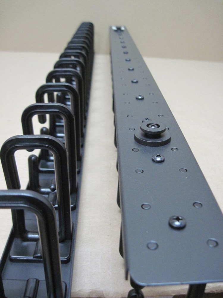 Tripp Lite SRCABLERINGVRT 6Ft Vert Cable Manager Flex Ring Toolless Mounting