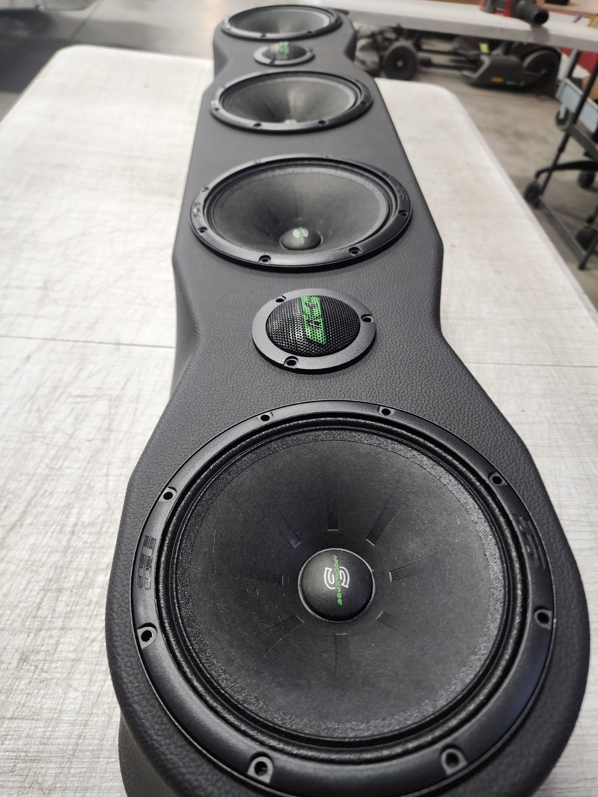 Universal 39 Sound Bar Pod 4 x 6.5 Midrange and 2 Tw for Deaf Bonce Speaker New