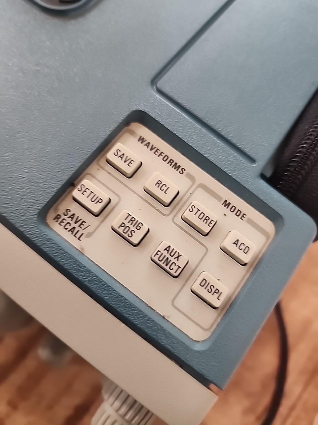 Tektronix Digital Oscilloscope 222A 12V Power Supply Carrying Case NEW Probe Set