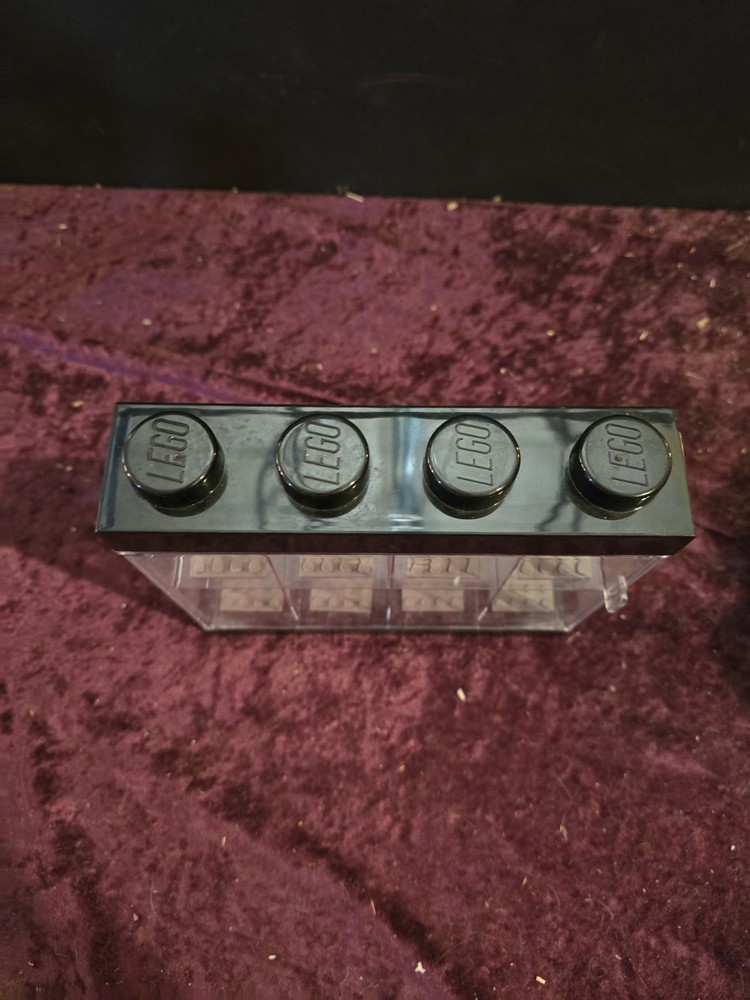 LEGO Minifigure 8 Compartment Display Case, Black