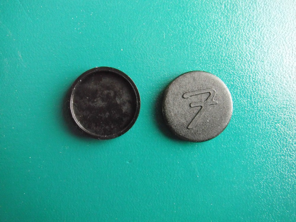 F- cap plastic   (1 )