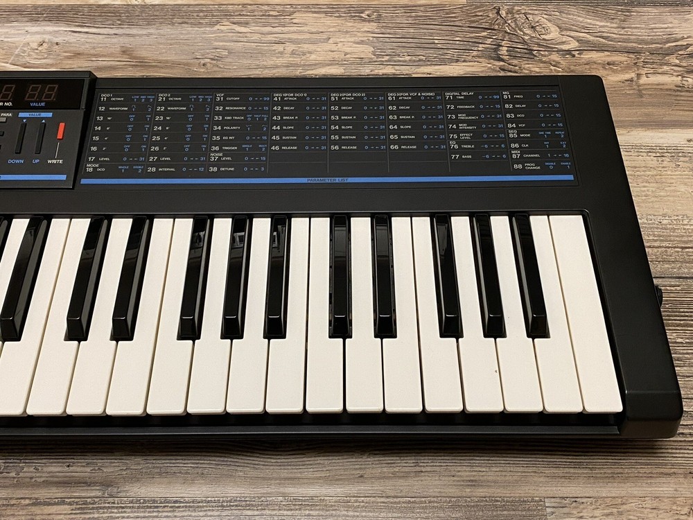 Korg Poly-800 II Additive Square Waveform Polyphonic Synthesizer 49 Keys Clean
