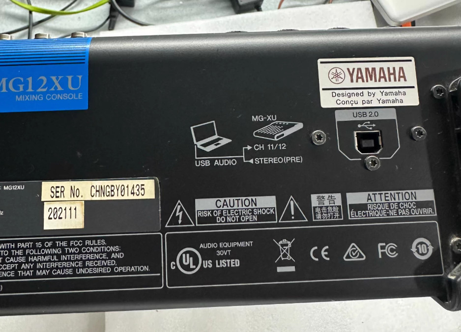 1pcs Yamaha MG12XU Mixing Console