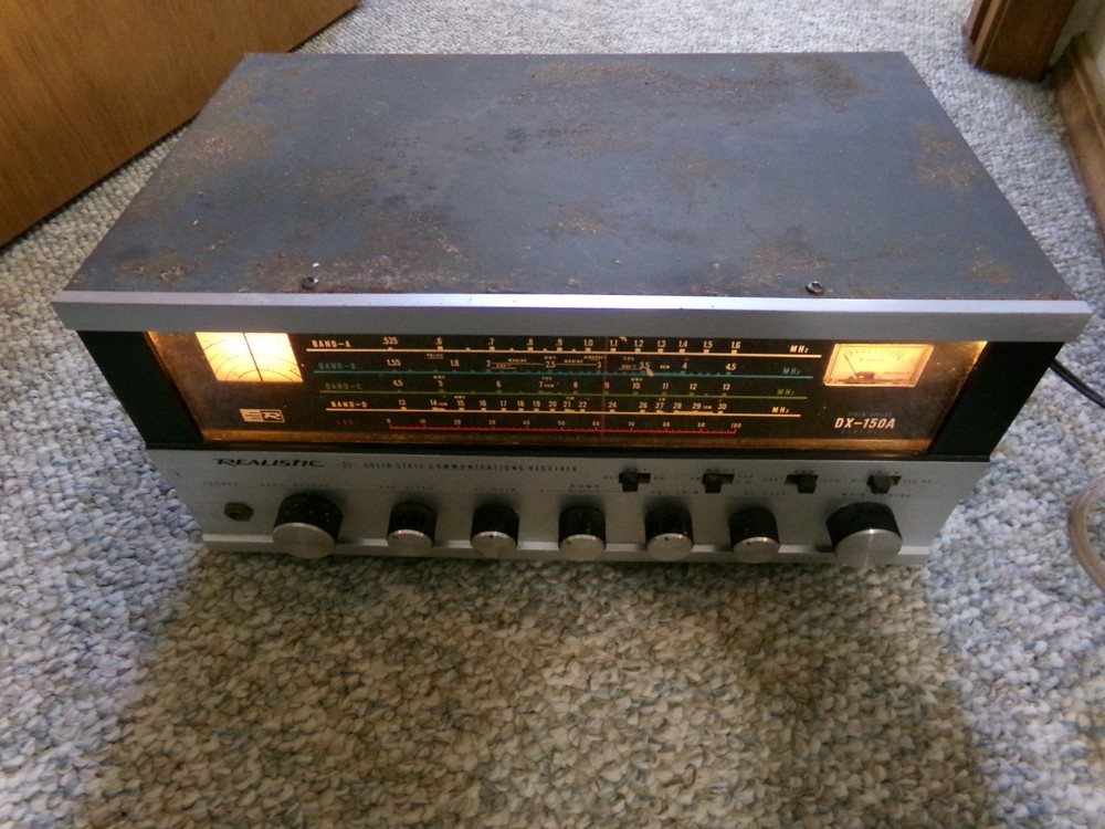 Realistic DX-150A Communications Receiver - Powers Up