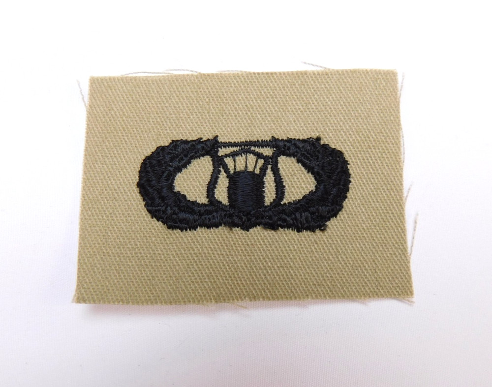US Air Force USAF Basic Air Traffic Controller Badge Desert Tan DCU Patch Sew-On