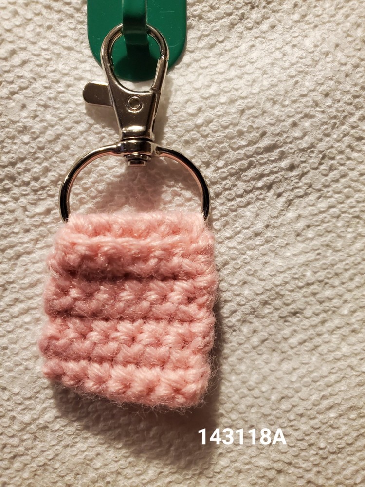 Handmade Crochet Clip-on Quarter Keeper - Square