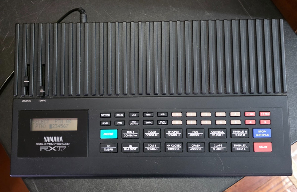 YAMAHA RX17 Digital Rhythm Programmer / Drum Machine
