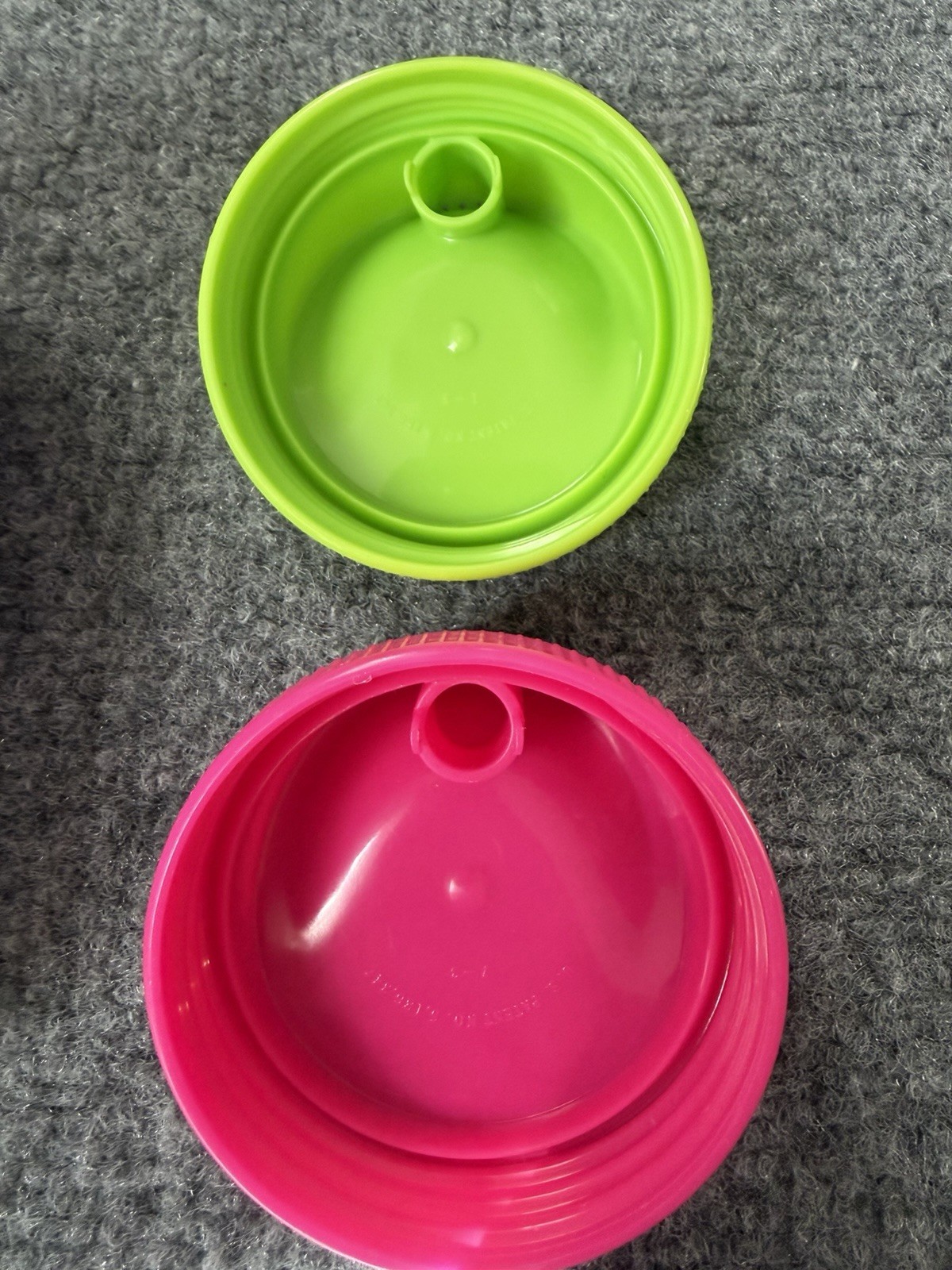 VTG Y2K 2003 Dora The Explorer/Boots Munchkin Healthflow 10fl Oz Sippy Cup LOT 2