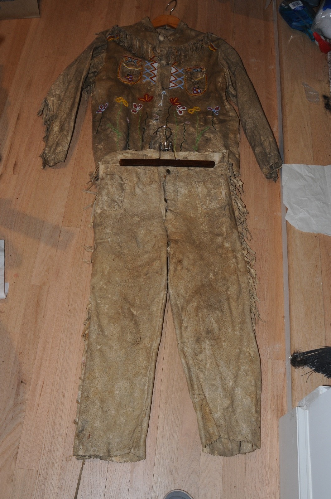 Early Vintage Native American Deer Skin Buck Skin Beaded Shirt and Pants Old****