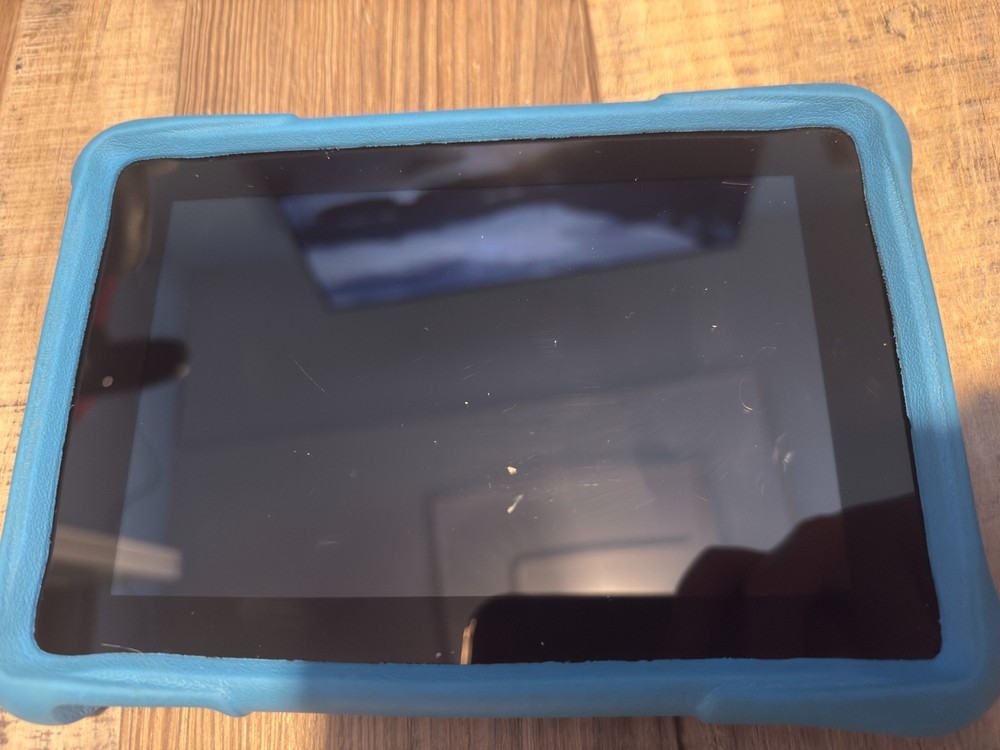 MIXED LOT ELECTRONICS - APPLE, AMAZON FIRE, ANDROID, GOOGLE, ETC AS- SHOWN BELOW