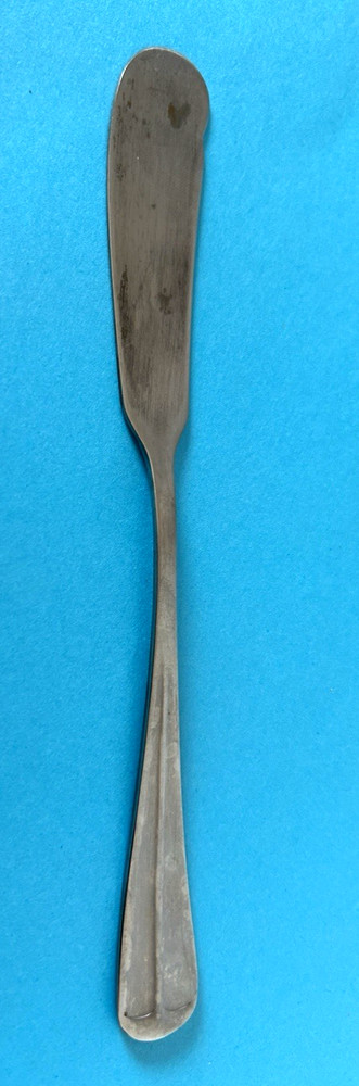 Butter Knife Larchmont Pattern Pre-Owned