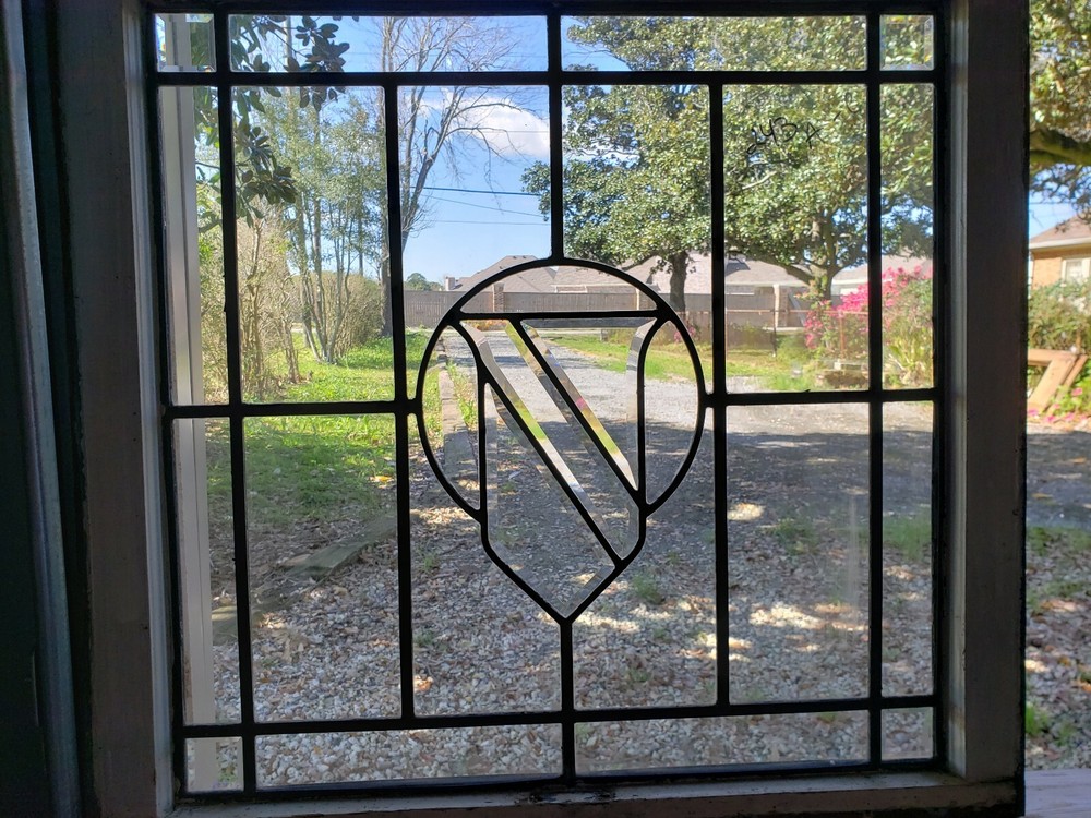 ANTIQUE BEVELED GLASS WINDOW ARCHITECTURAL SALVAGE