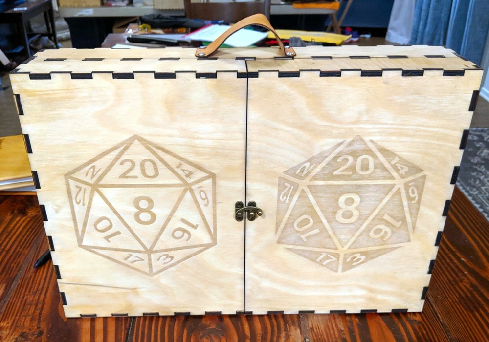 Dungeon Master Case | DM Wooden Laser Etched Screen