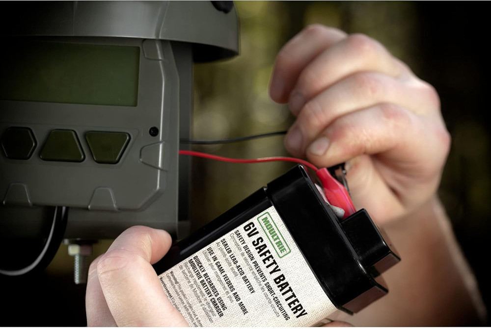 Moultrie MFG13265 NXT Hunter Feeder Kit 6 Volt