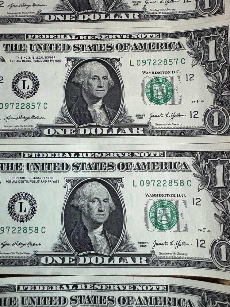 Fancy 1 Dollar Bill 5 Consecutive Serial Number Excellent Condition