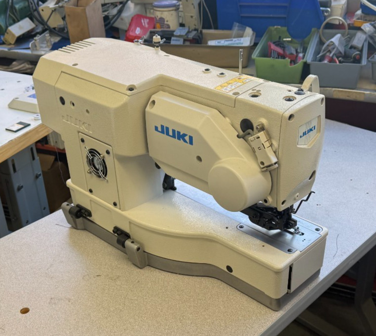JUKI LBH-1790A - ELECTRONIC BUTTONHOLE MACHINE - LOCKSTITCH WITH 31 PATTERNS