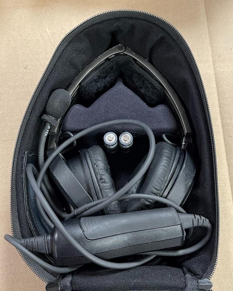 BOSE A20 AVIATION HEADSET NON-BLUETOOTH- USED.