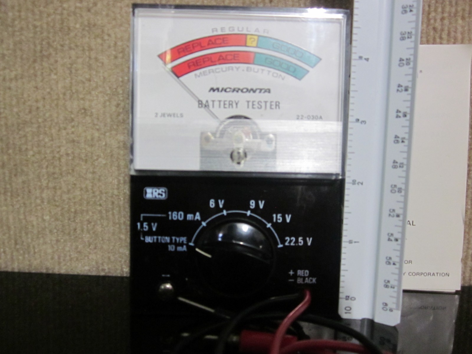 Vintage Radio Shack Battery Tester Meter Micronta Cat. No. 22-030A Tandy