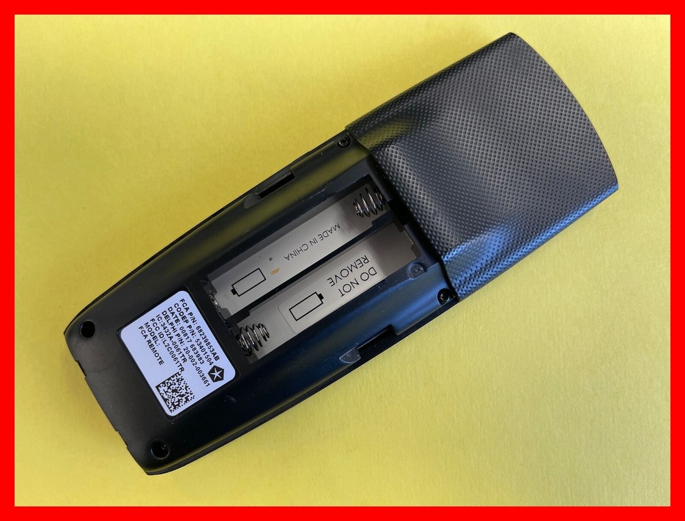 2017 Chrysler Pacifica DVD REMOTE 68239853AB