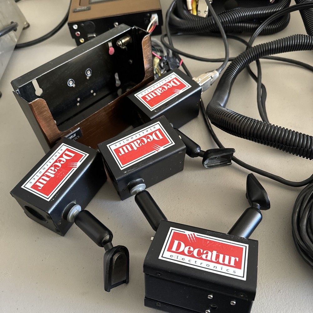 (2) DECATUR ELECTRONICS SHADOW 800 IN CAR VIDEO SYSTEMS 4 Cameras