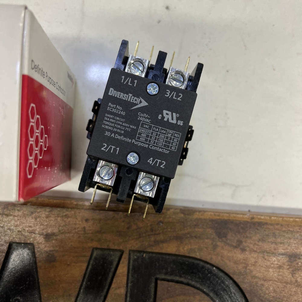 DIVERSITECH EC302240 2POLE 30AMP 240VAC DEFINITE CONTACTOR