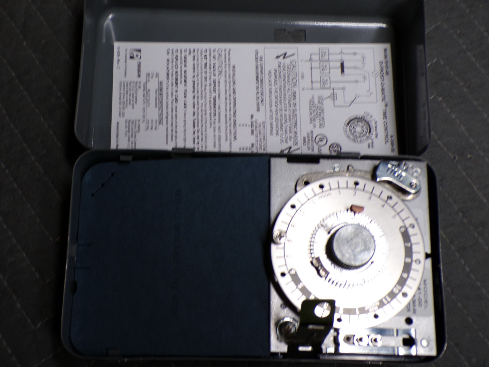 Paragon #8141-00 120 Volt Defrost Timer *NOS*