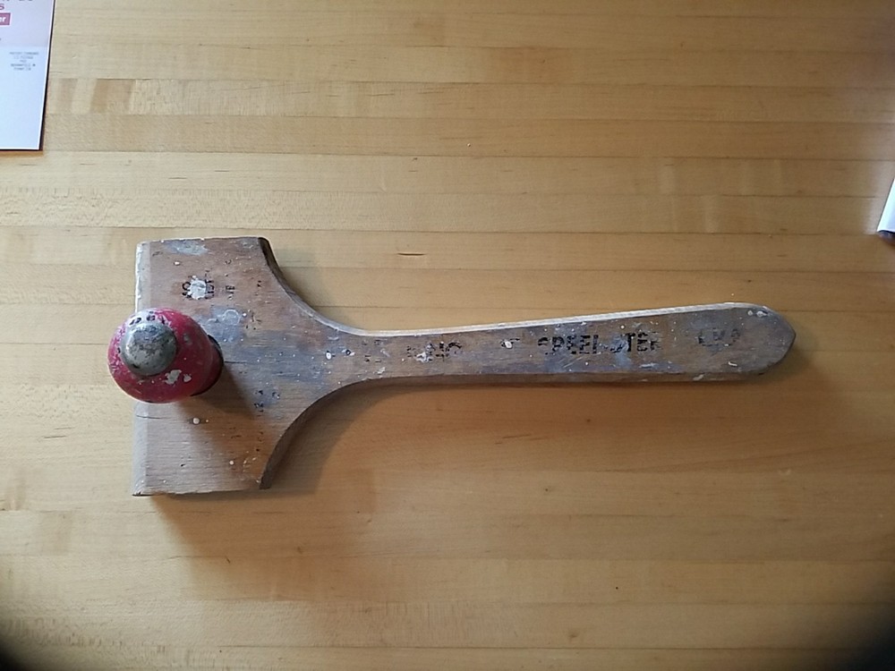 Vintage Hyde Long Handled Paint Scraper Red Wood Handle