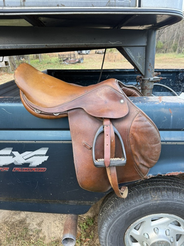 18.5” County English Saddle