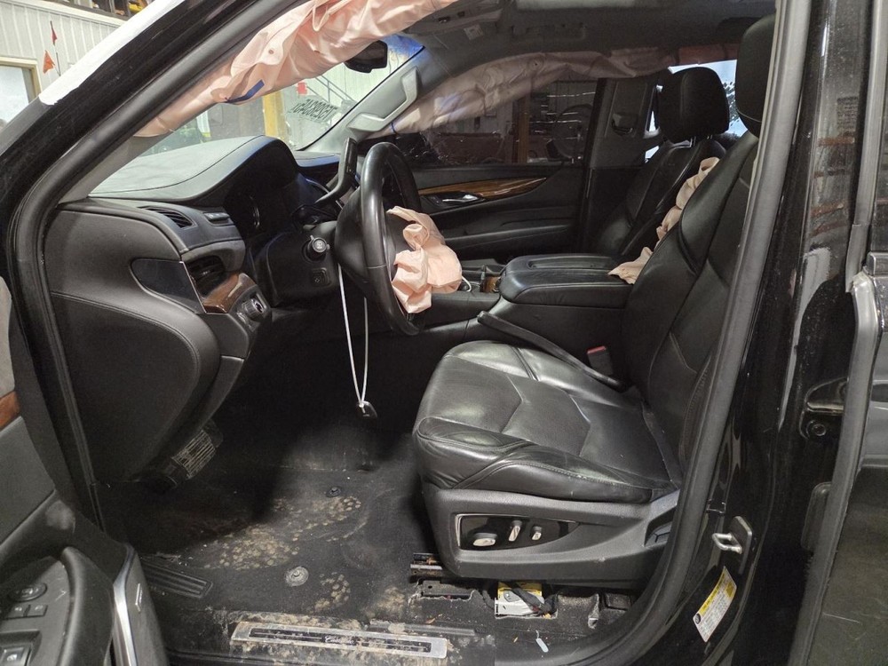 Fuse Box Engine Fits 15-20 ESCALADE 1539771