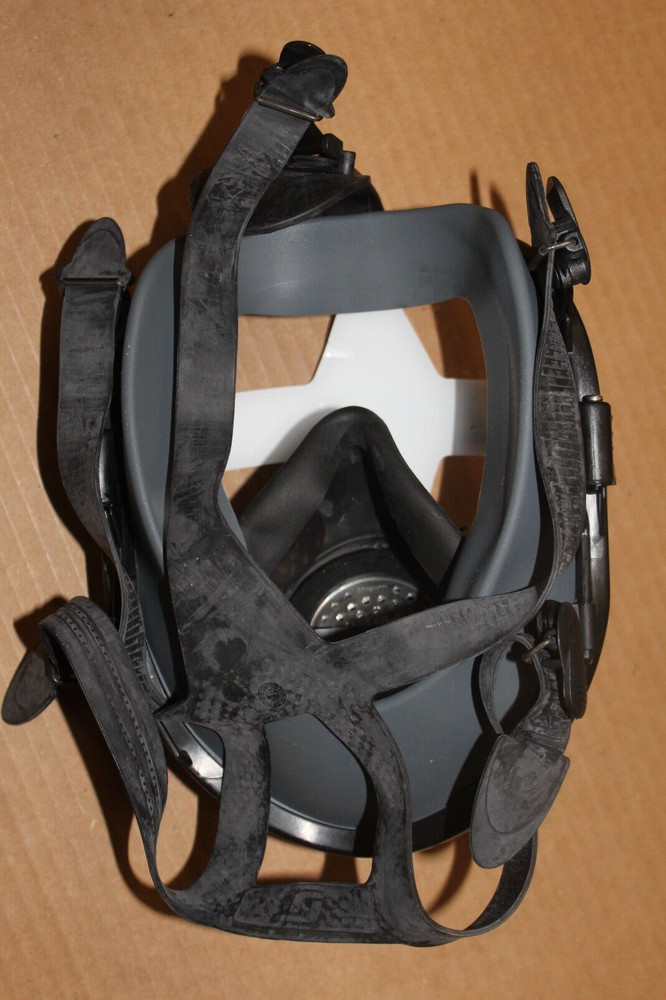 Small Scott Visor Gas Mask RFF4000 BIN#U1