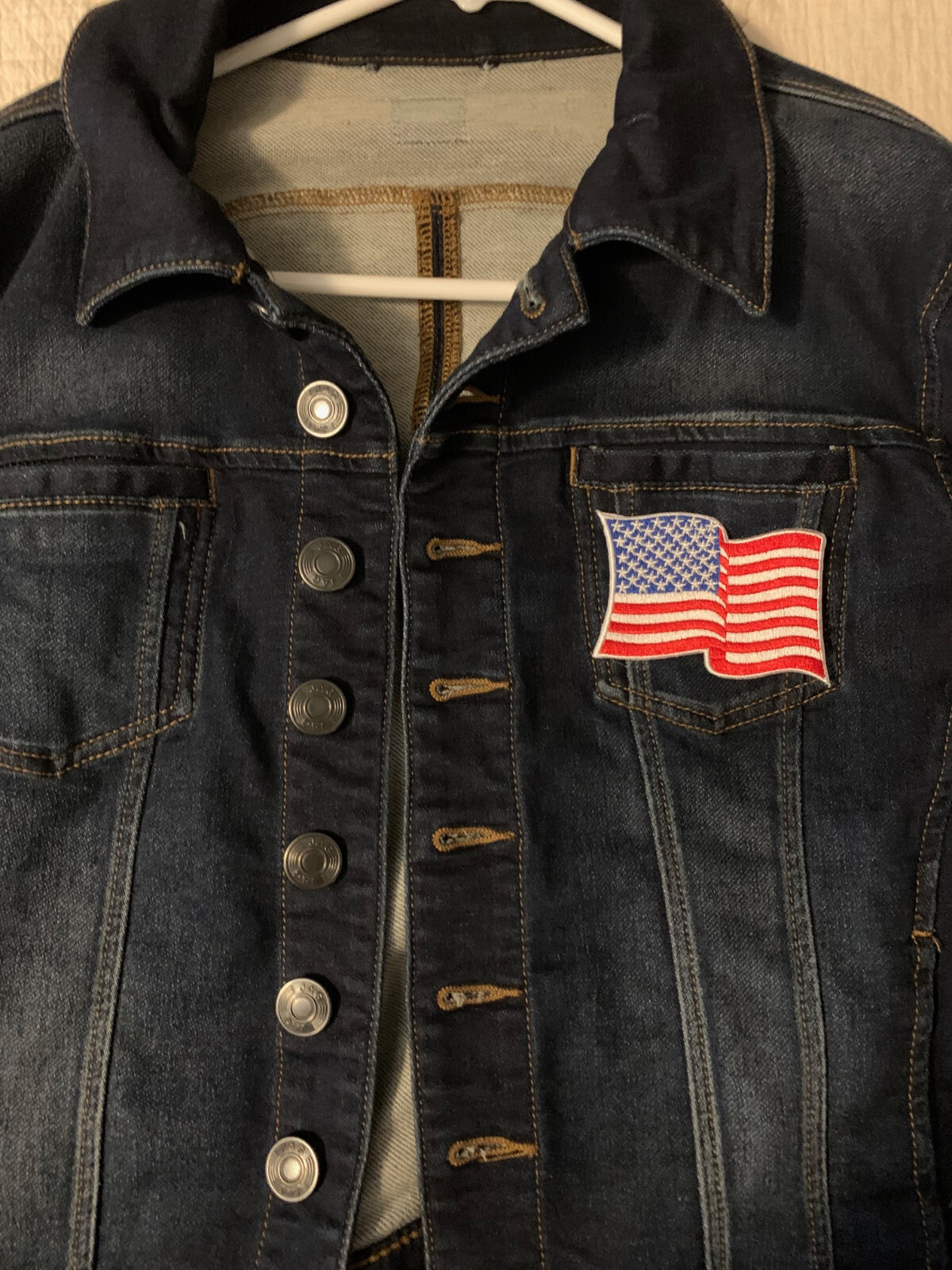 USA AMERICAN FLAG EMBROIDERED PATCH WAVING WAVY IRON-ON SEW-ON WHITE BORDER