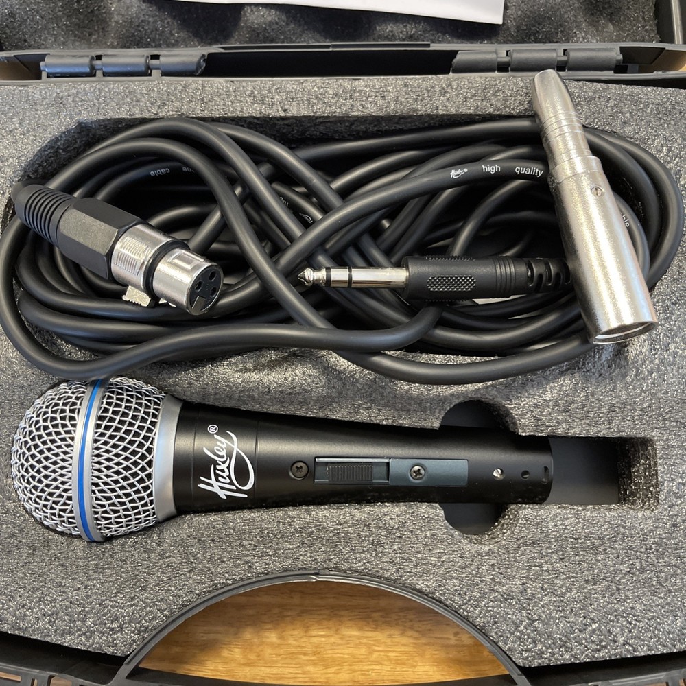 HUXLEY Wired Microphone with cables and case