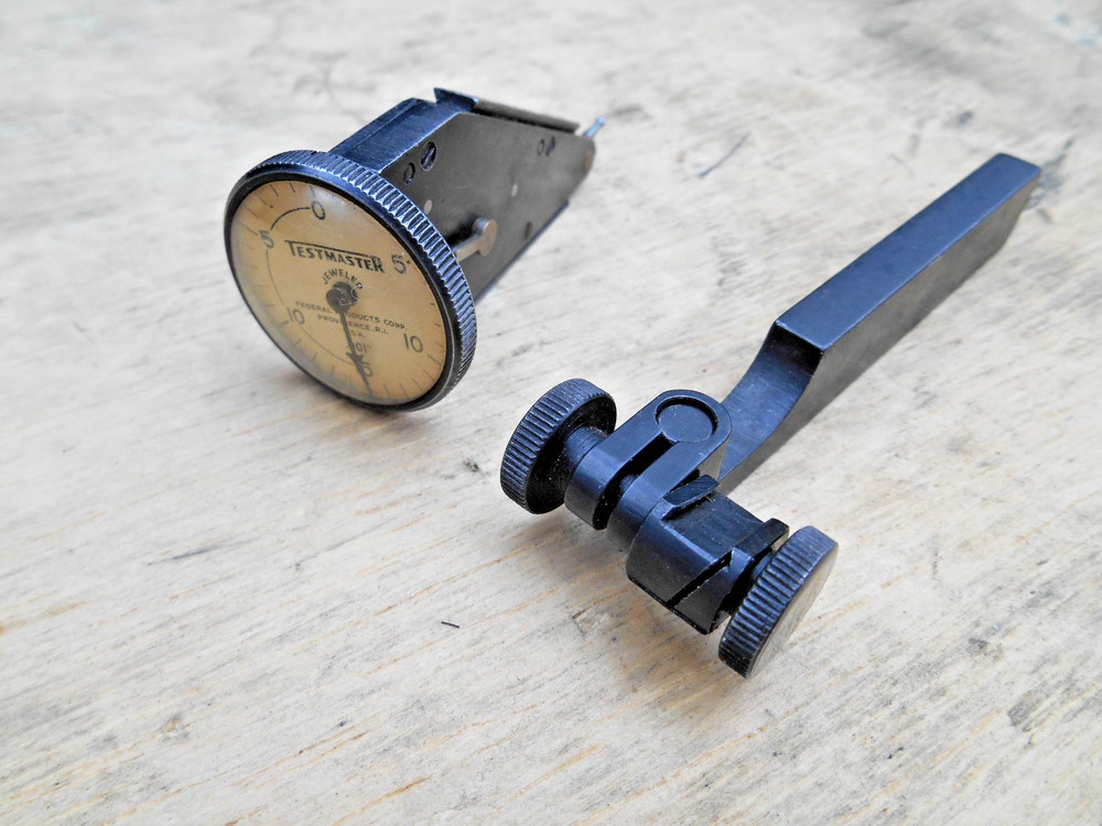FEDERAL MODEL 5 DIAL INDICATOR , .001"