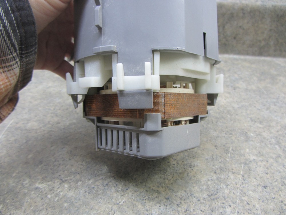 BOSCH DISHWASHER CIRCULATION PUMP (RUST) PART# 00705174