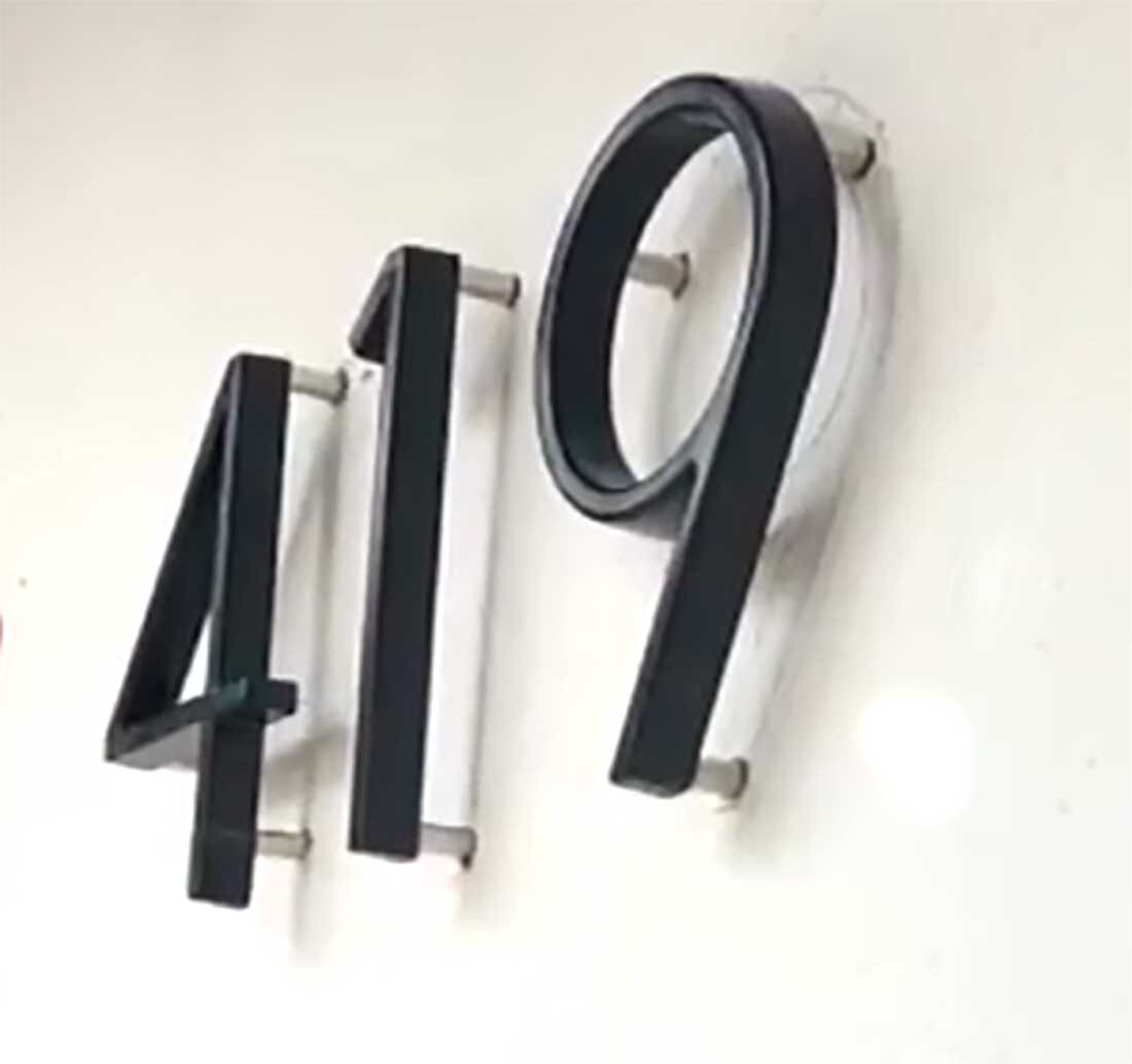 5-Inch Black Metal House Address Numbers, Modern Floating Screw-On
