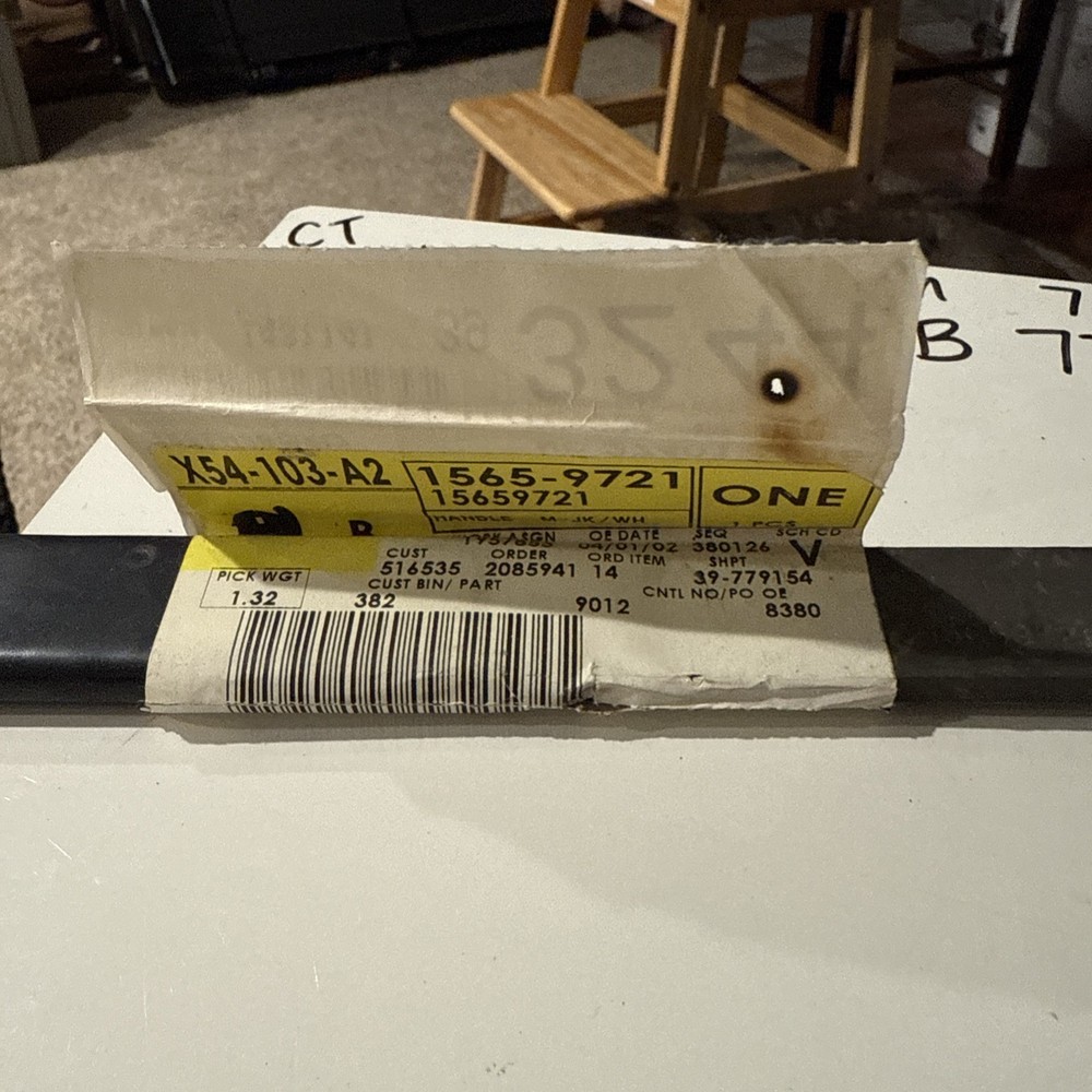 Genuine GM 15659721 Handle,Jack