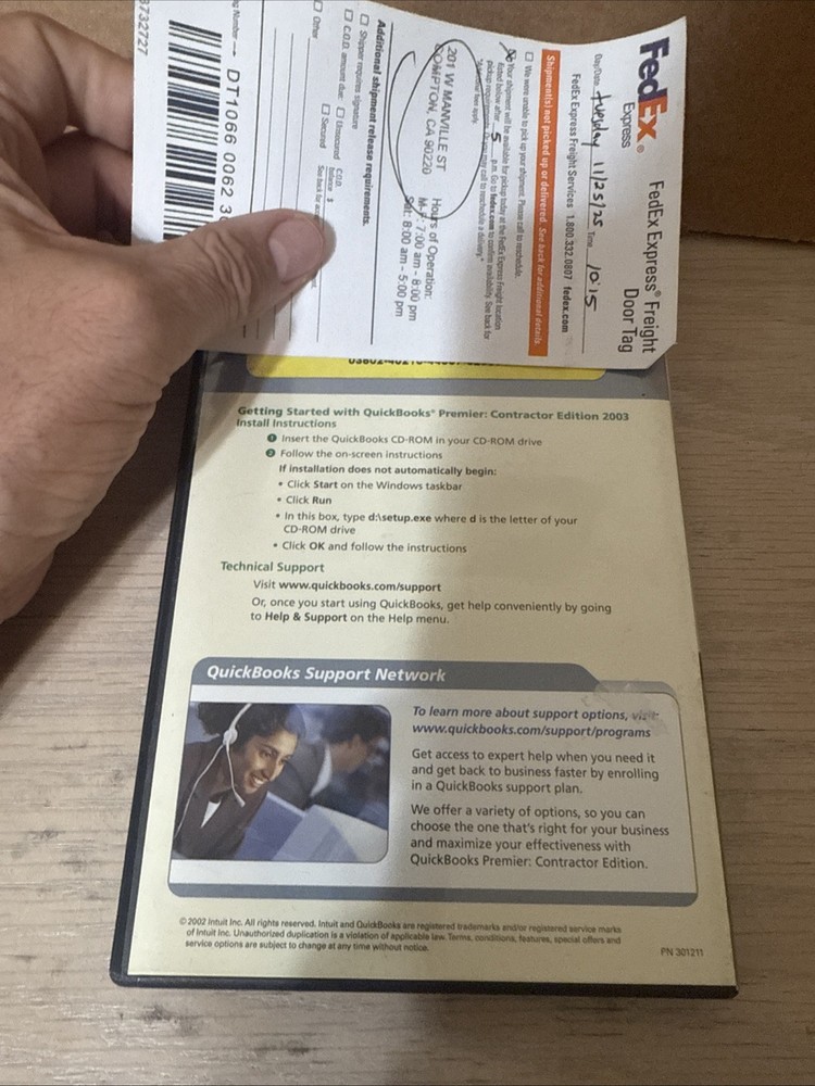 Intuit Quickbooks 2003 Premier Contractor Edition Upgrade Only EUC w/Key Code