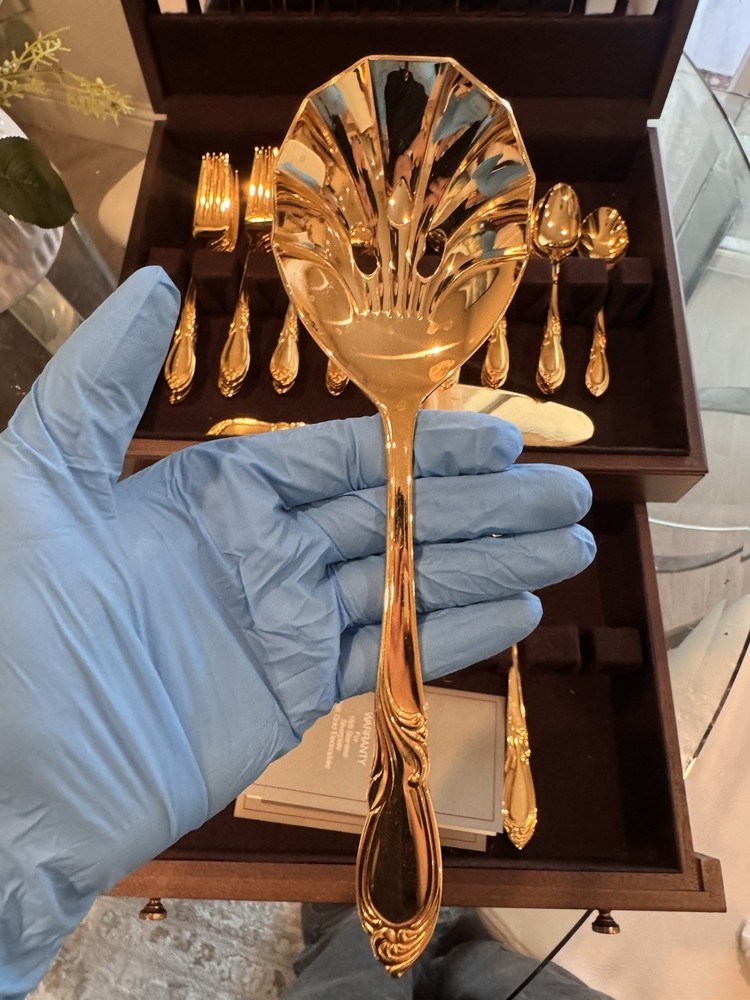 Retroneu 24K Gold Luxurious & Elegant Electroplate Flatware Set