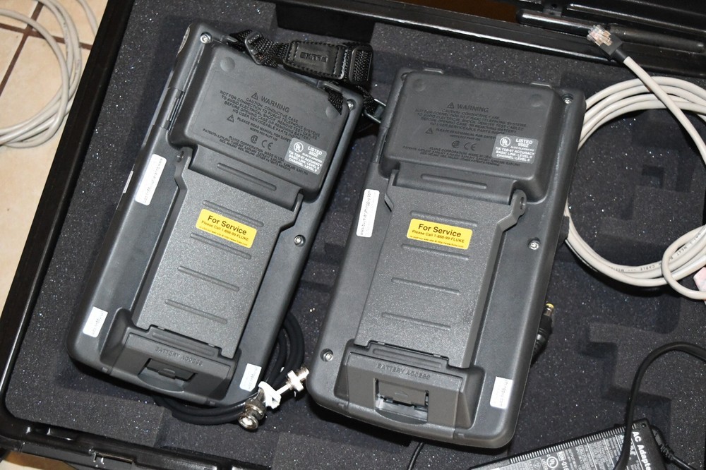 Fluke Networks DSP-2000 DSP2000 SR Cat5 LAN Cable Analyzer Tester Certifier 515A