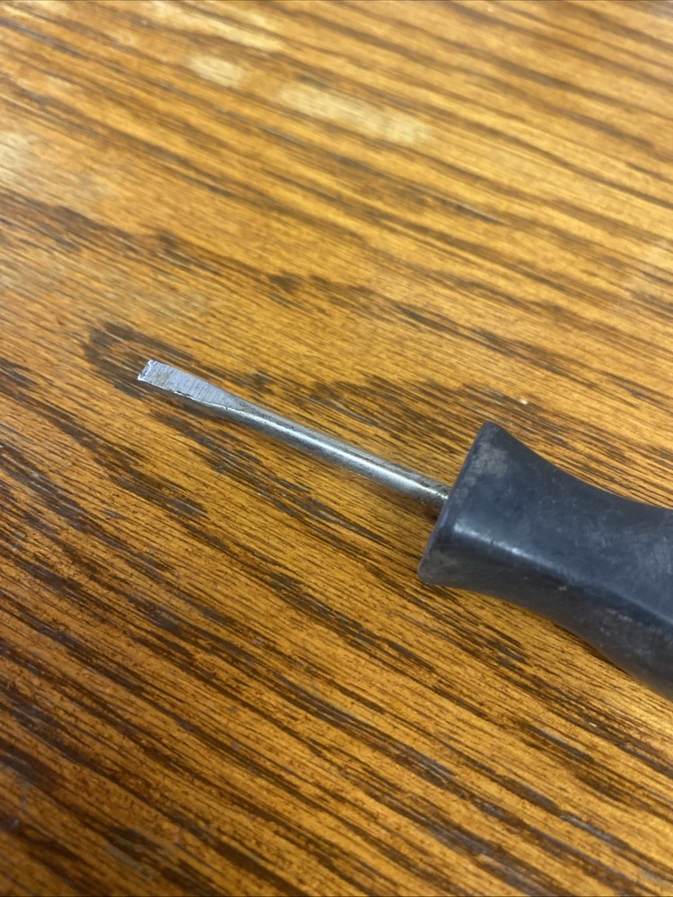 Snap On Tools, SSD234 flat screwdriver, Black Handle