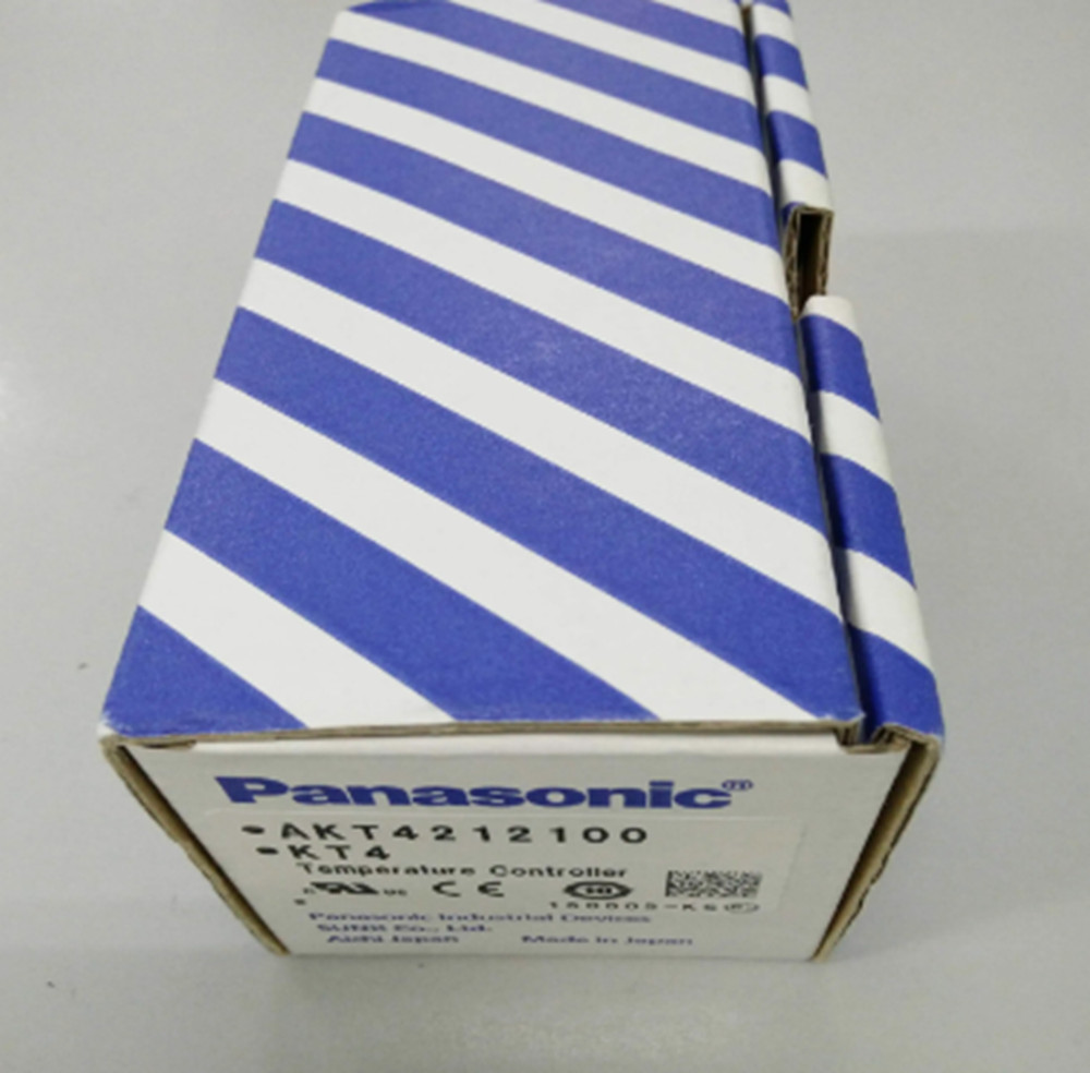 NEW Panasonic AKT4212100 Multi-Input Temperature Control Controller Panel Mount