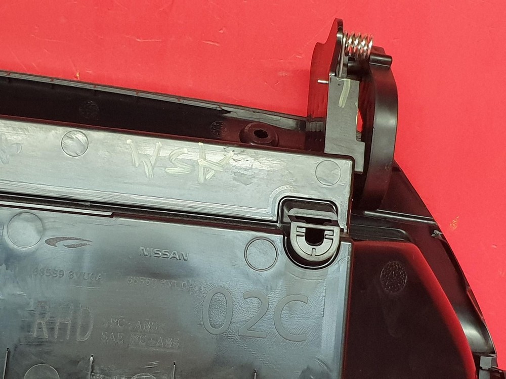 NISSAN NOTE GLOVEBOX 2014